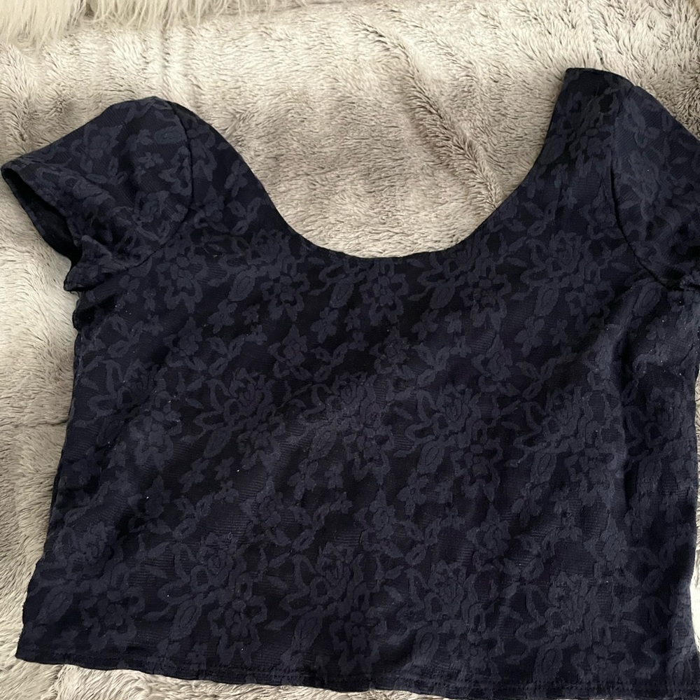 Abercrombie &fitch navy blue cropped top